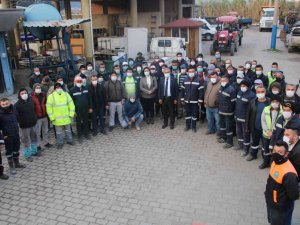 Başkan Kaplan personeline çifte bayram yaşattı