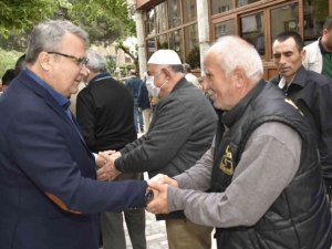 Başkan Çerçi vatandaşlarla bayramlaştı