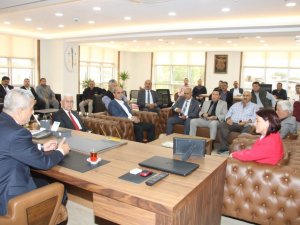 Başkan Kaplan, Belediye Personeli  ve vatandaşlar ile bayramlaştı