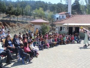 Köyceğiz’de İstanbullu öğrenciler şenlik düzenledi