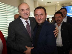AK Parti bayramlaşmasında birlik mesajı verildi