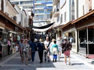 Kuşadası’nda tarihi çarşıların modern yüzü belirmeye başladı