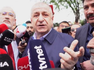 Zafer Partisi Genel Başkanı Ümit Özdağ'dan İçişleri Bakanlığı önünde açıklama