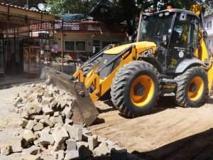Nazilli Belediyesi, Bayındır’da çalışmalarını sürdürüyor