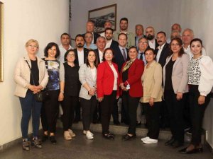 CHP’lilerden Başkan Çerçioğlu’na Anneler Günü ziyareti