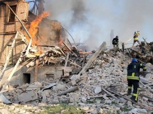 Rusya, sivillerin saklandığı okulu vurdu