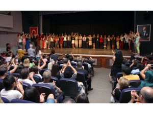 Karşıyaka Tiyatroda Rekor Peşinde