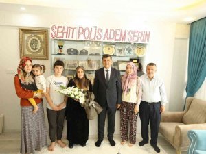 Başkan Fadıloğlu Şehit annesinin anneler gününü kutladı