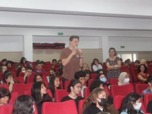 Köyceğiz’de yazar Semih Gümüş öğrencilerle buluştu