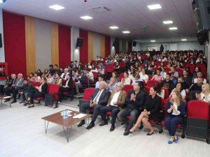 Başkan Atay yabancı öğrencilerle bir araya geldi