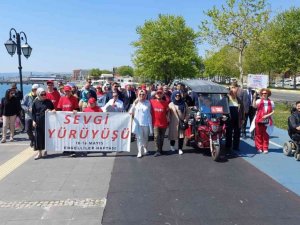Tekirdağ’da engellilerden ‘Sevgi Yürüyüşü’