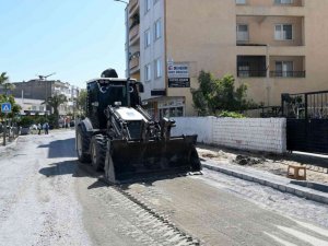 Davutlar Mahallesi’ne 4 ayda 20 bin metrekare yeni yol çalışması yapıldı