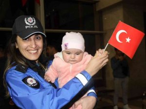 Ukrayna’dan tahliye edilen Ahıska Türklerinin ikinci kafilesi de Elazığ’a geldi