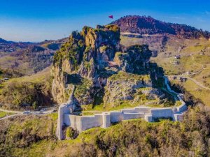 Ünye Kalesi turizme hazırlanıyor