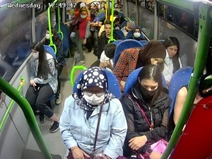 Otobüste rahatsızlanan yolcu, polis eskortu eşliğinde hastaneye yetiştirildi