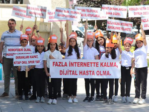 Öğrenciler pandemide artan teknoloji bağımlığına dikkat çekti