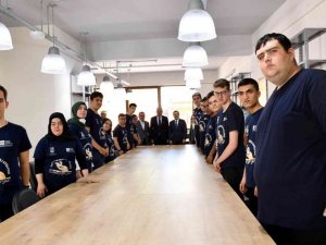 Ataç ve Küpeli özel bireylerle bir araya geldi