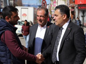 Başkan Demir’den esnafa ziyaret