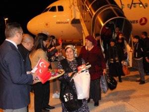 Ukrayna’dan tahliye edilen Ahıska Türklerinin üçüncü kafilesi de Elazığ’a geldi