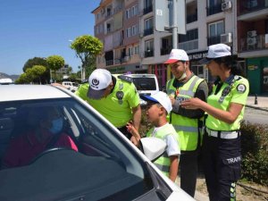 Ortaca’da trafik polisleri engelli öğrencilerle bir araya geldi