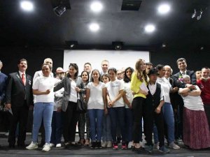 Engelliler performanslarıyla ayakta alkışlandı