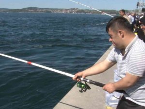 Beykoz’da balık tutan engelli çocuklar doyasıya eğlendi