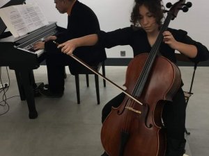 ADÜ öğrencisi Oygür, viyolonsel dalında birincilik ödülüne layık görüldü