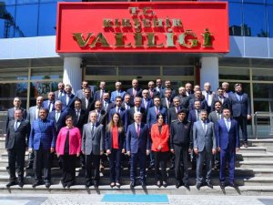 Vali Akın, Kırşehir’de veda ziyaretlerine başladı