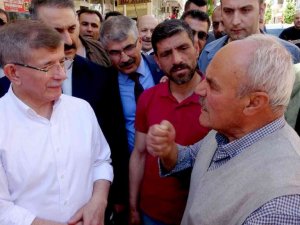 Davutoğlu’na Adıyaman’da ’HDP’ ve ’CHP’ tepkisi