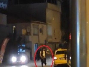 Silahlı ve tekme tokatlı kavga kameralarda