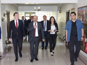Vali Güner veda ziyaretlerine başladı