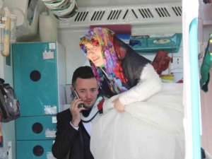 Fotoğraf çekimine giden gelin ve damat, kazada yaralandı