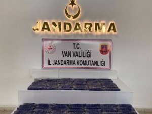 Başkale’de 39,5 kilo esrar ele geçirildi