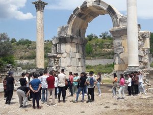 Öğrenciler eğitim öğretim yılını kültür gezileriyle tamamlıyor
