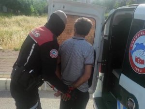 7 yıl hapis cezasıyla aranan sürücü kovalamacada yakayı ele verdi