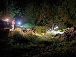 Motosikletiyle dereye düşen yaşlı adamın cansız bedenini oğlu buldu
