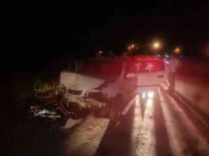 Manisa’da iki otomobil çarpıştı: 1’i ağır 6 yaralı