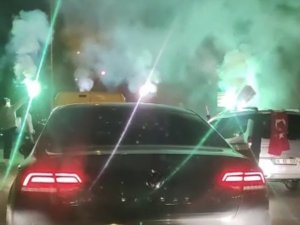 Bursa’da asker konvoyu için yolu kapattılar