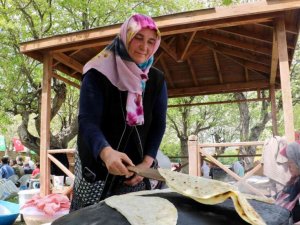 Asırlık geleneği böyle yaşattılar, hem izlemeye hem tadına doyulmadı