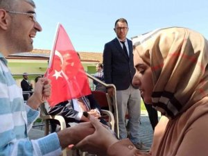 Temsili asker olacak özel bireylere asker kınası yakıldı