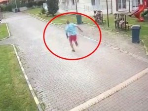 Polis aracına çarpıp kaçmaya çalışan uyuşturucu taciri yakalandı