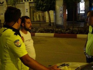 Hem alkollü hem aday sürücü çıktı, polise sorduğu soruyla şaşkına çevirdi