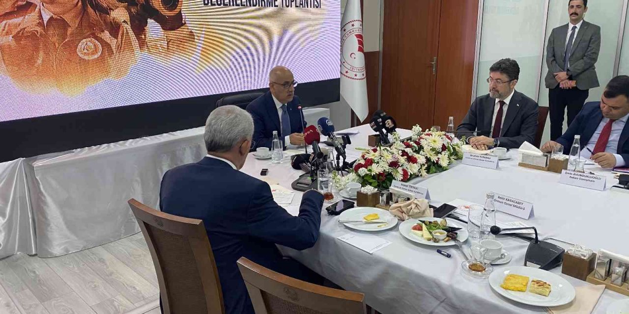Bakan Kirişci, 2022 yılı ‘Orman Yangınları Hazırlık Değerlendirme Toplantısı’na katıldı