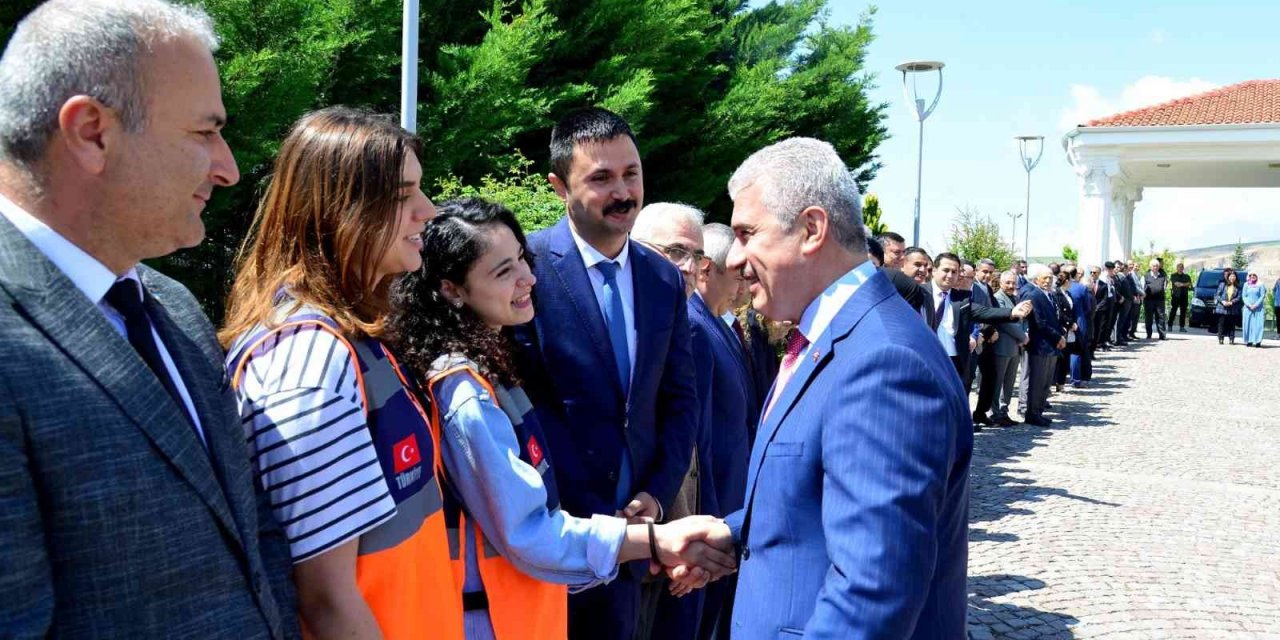Vali Akın, Kırşehir’e veda etti