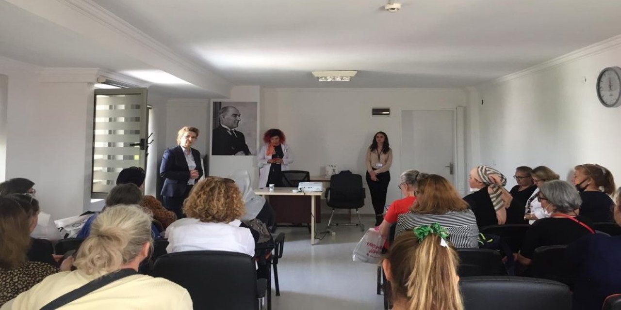 Çiğli’de kadınlar sağlıklı yaş alma seminerinde buluştu