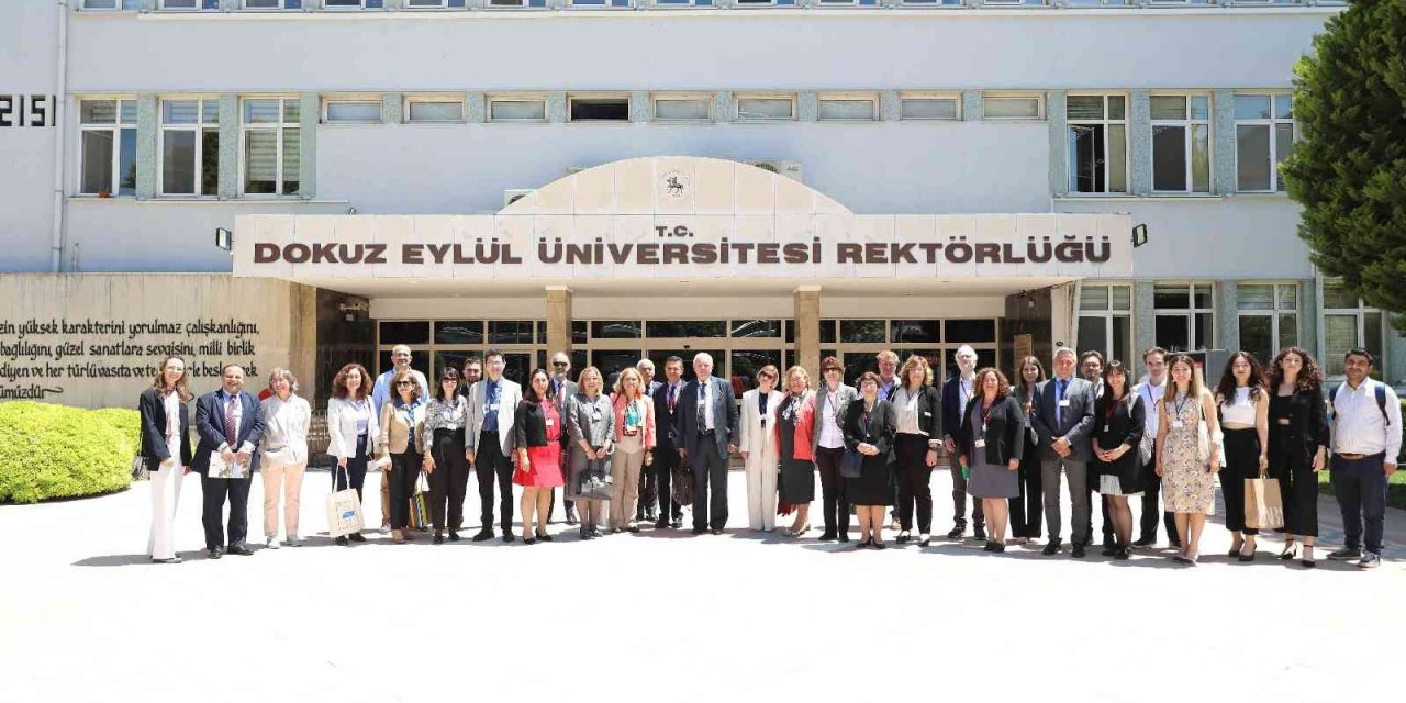 Küresel güvenlik sorunları DEÜ’de tartışıldı