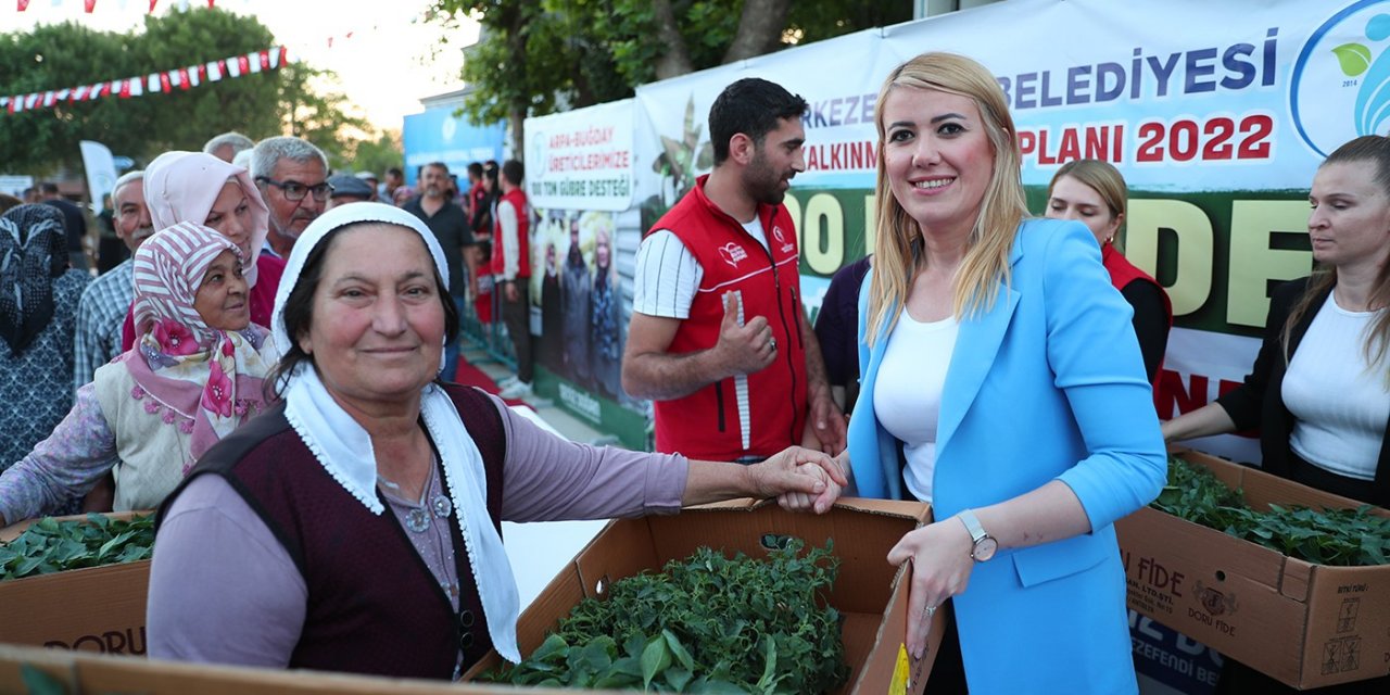 Merkezefendi’de 300 bin fide toprakla buluştu