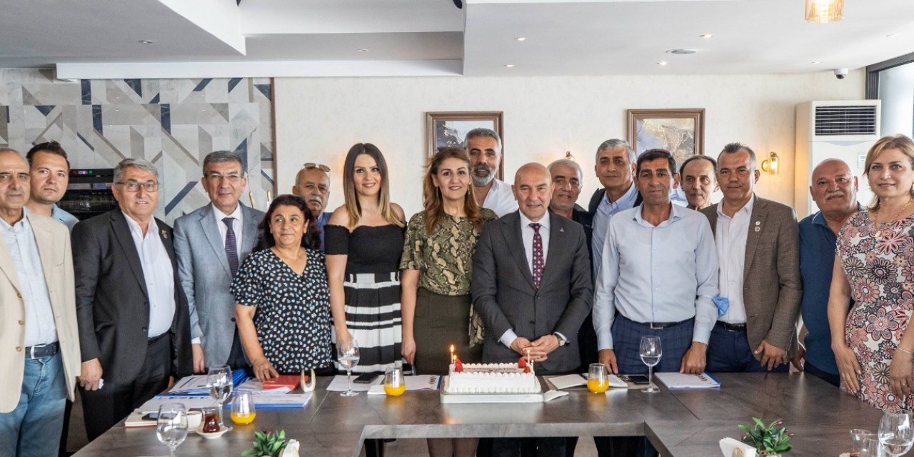 Başkan Soyer: "Demokrasinin gereği olarak muhtarları önemsiyoruZ"