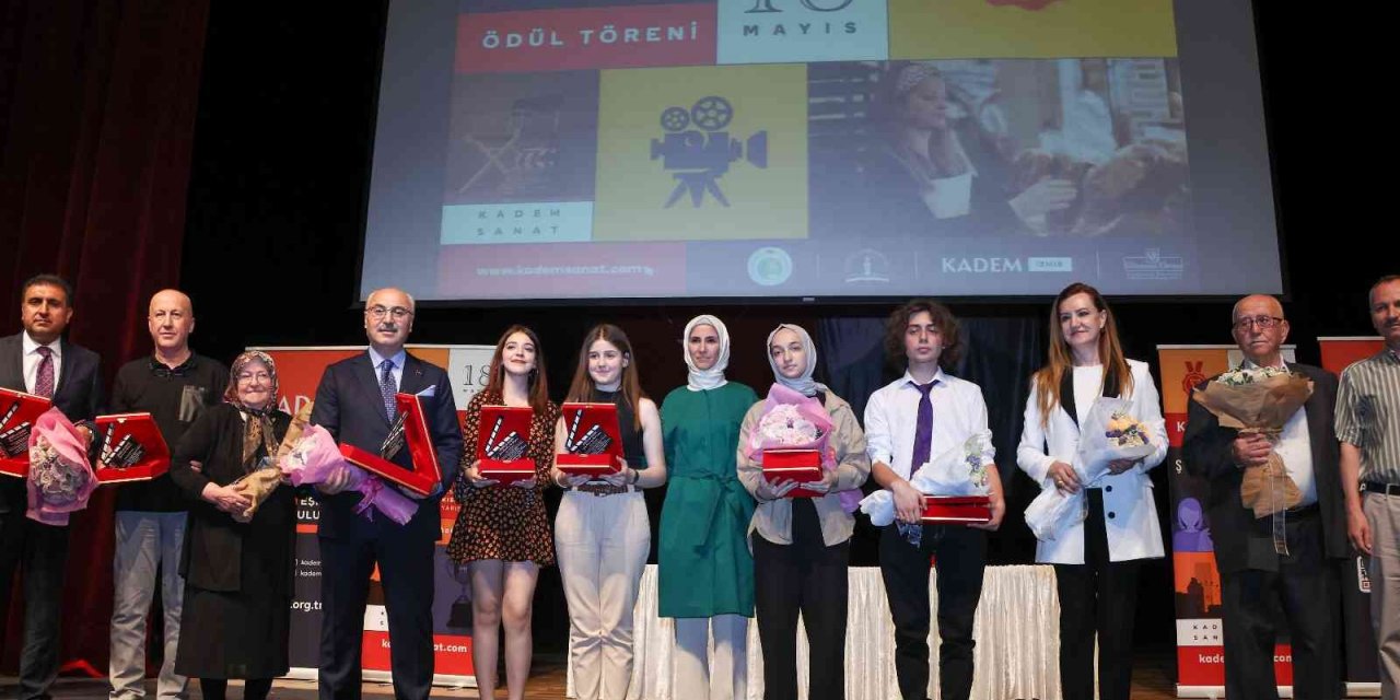 Gençler ‘Şehir ve Kadın’ı kısa filmle anlattı