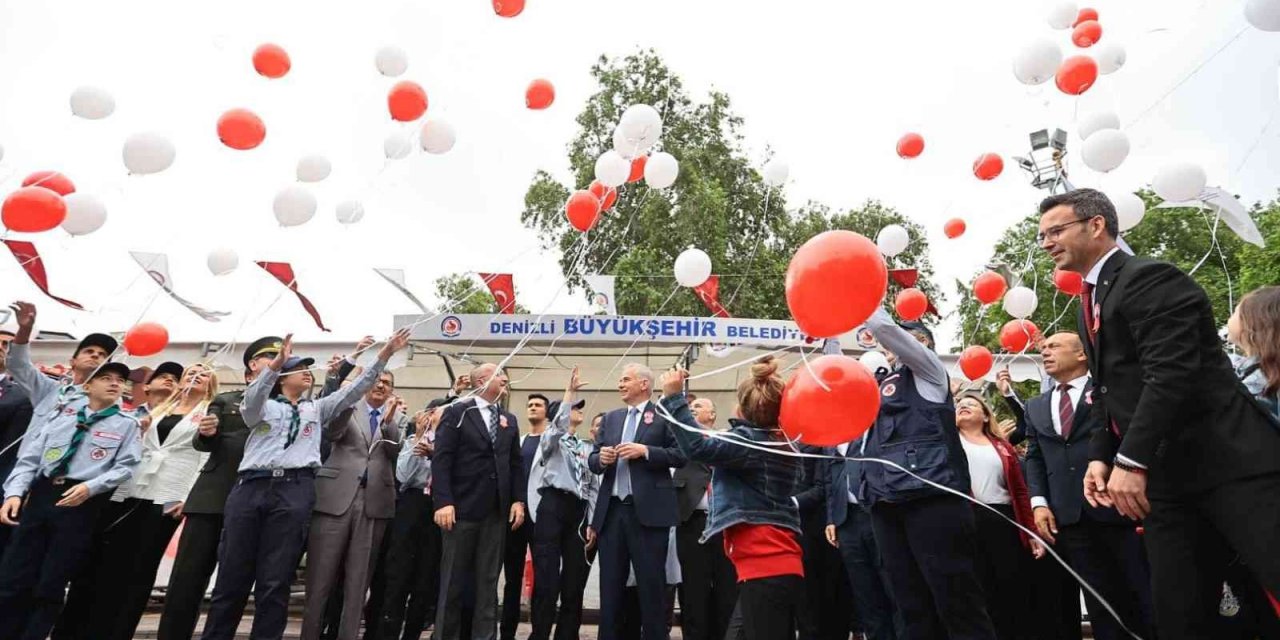 Denizli’de 19 Mayıs coşkuyla kutlanıyor